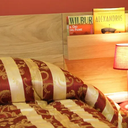 Couette-café Vesuvio 3*